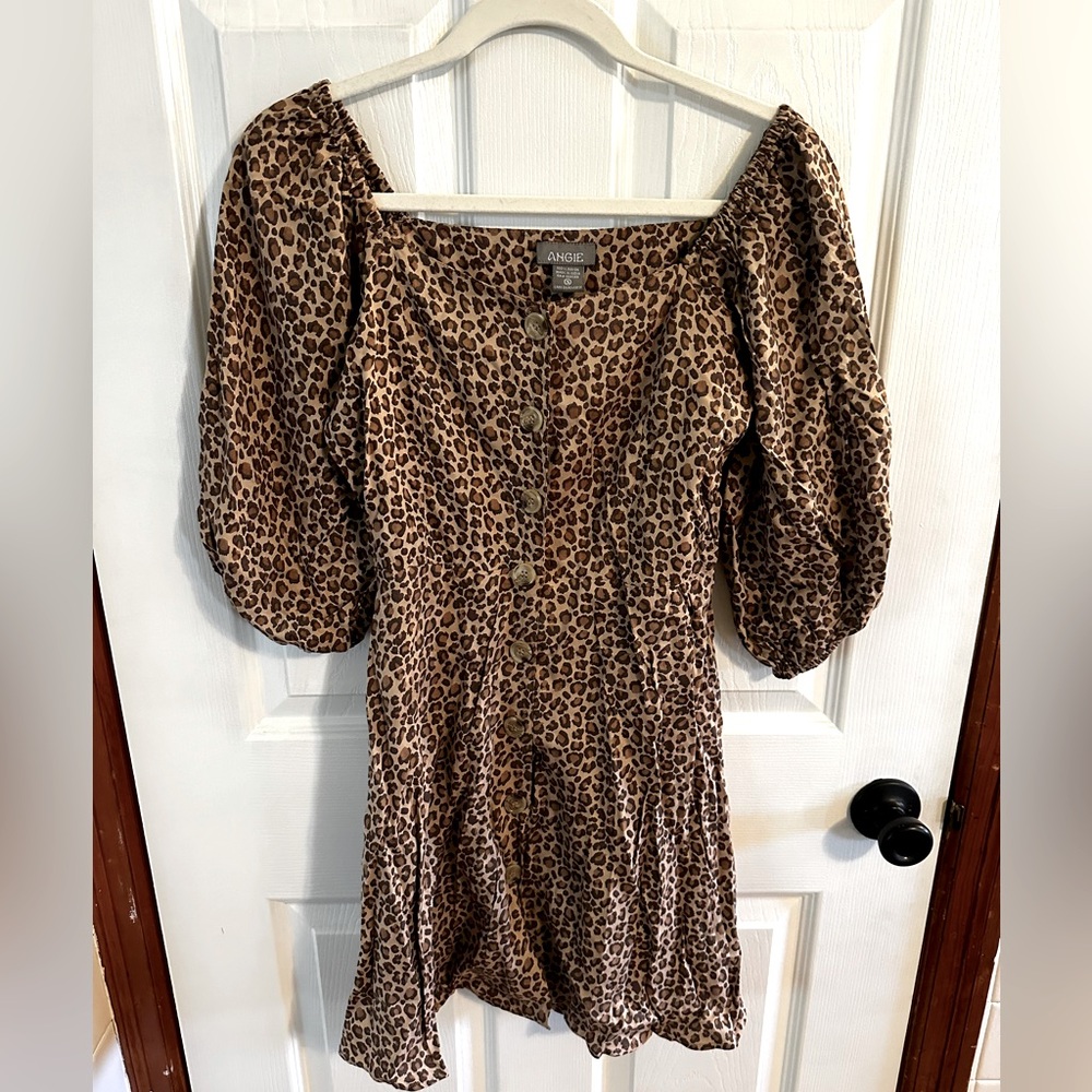 Angie animal print button down dress size Small